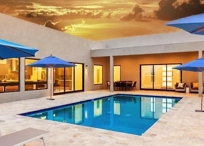 Sonoran Sunsets, A 3-suite Retreat
